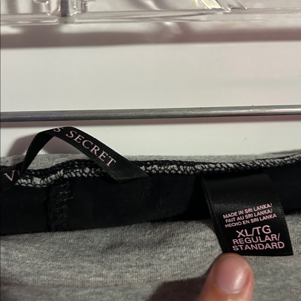 Victoria’s Secret fold over yoga pants - Picture 6 of 6
